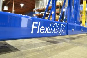 What type of maintenance is required for a flexible screw conveyor?
